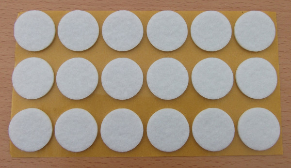 Filzgleiter rund, selbstklebend, 25 x 3mm (18 Stück)