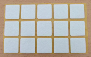 Filzgleiter quadratisch, selbstklebend, 28/28 x 3mm (15 Stück)