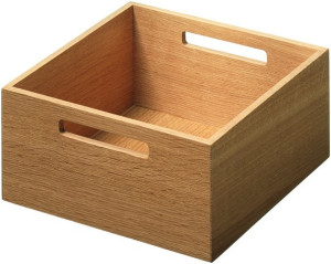 Box 2, Eiche lackiert B/T/H: 236 x 236 x 110 mm